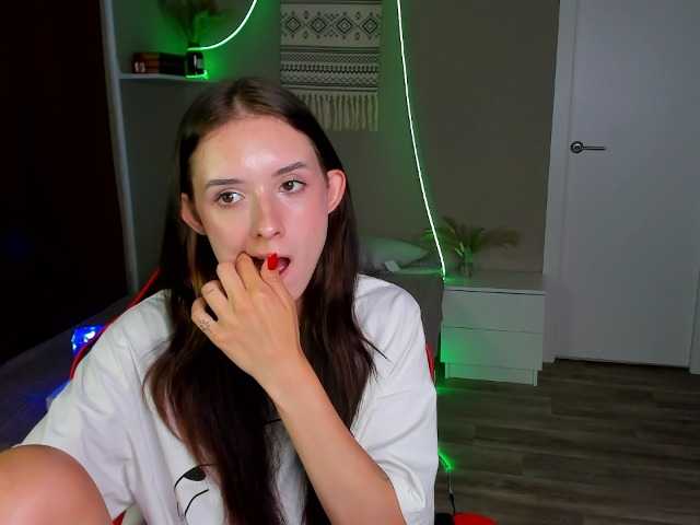 AnnaOddy live cam on BongaCams