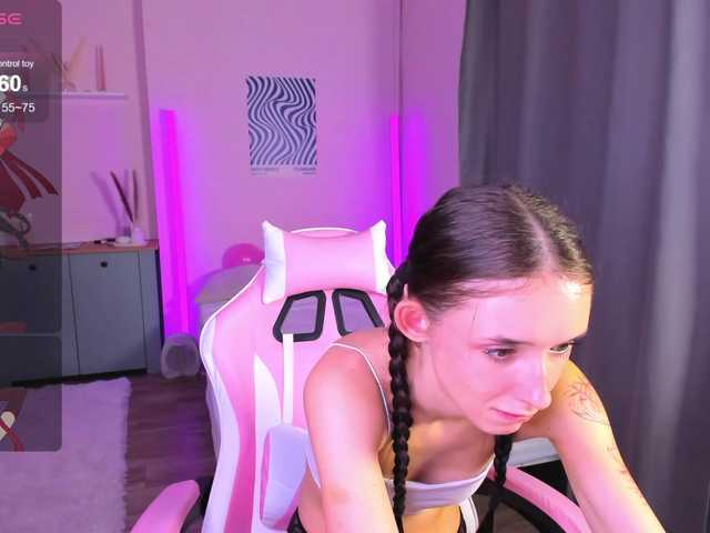 AnnaOddy live webcam show