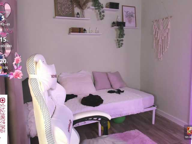 AnnaOddy live cam on BongaCams