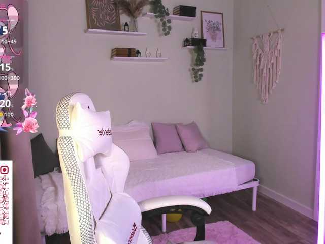 AnnaOddy live cam on BongaCams