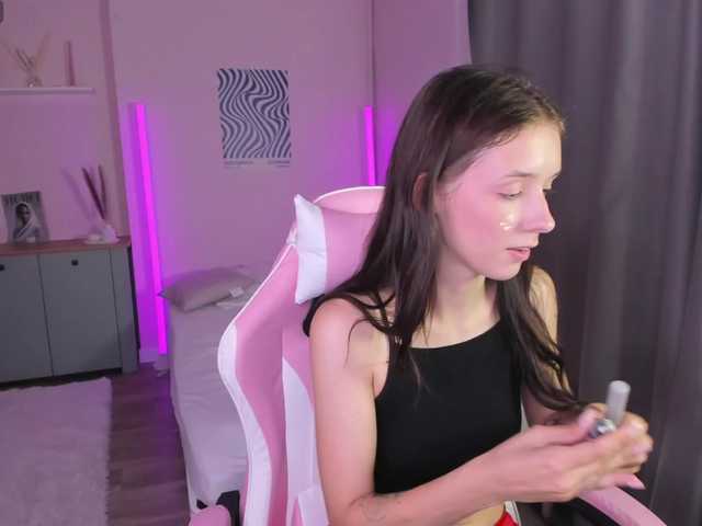 AnnaOddy live cam on BongaCams