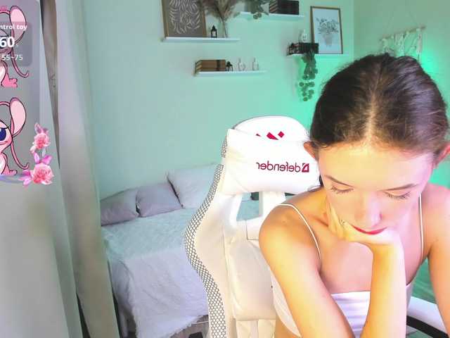 AnnaOddy live cam on BongaCams