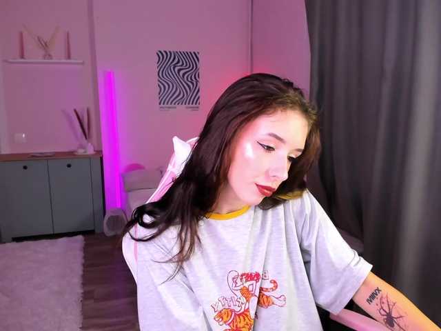 AnnaOddy live cam on BongaCams