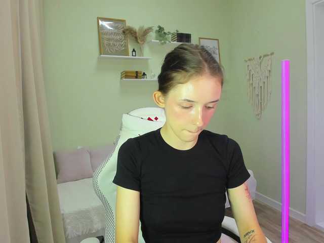 AnnaOddy live cam on BongaCams