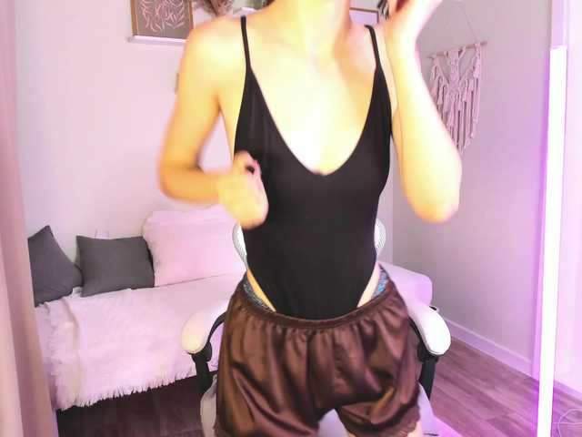 AnnaOddy live cam on BongaCams