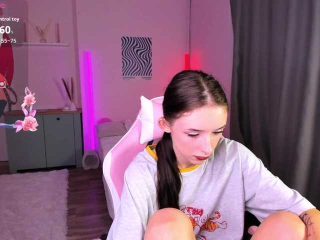 AnnaOddy live webcam show