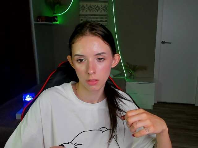 AnnaOddy live cam on BongaCams