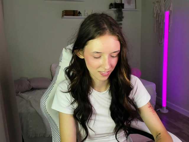AnnaOddy live cam on BongaCams