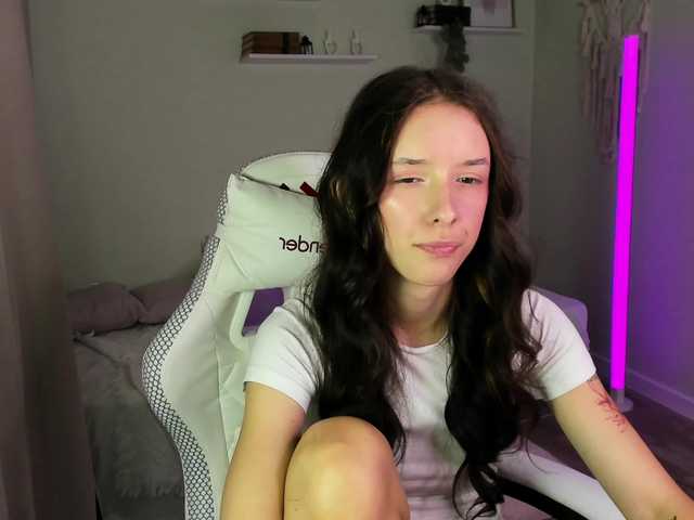 AnnaOddy live cam on BongaCams