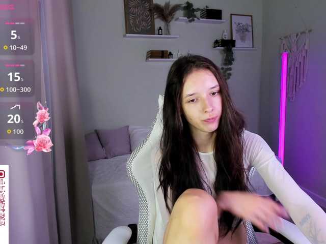 AnnaOddy live cam on BongaCams
