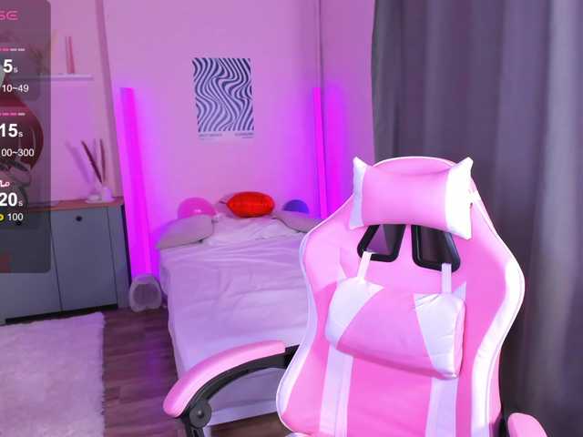 AnnaOddy live cam
