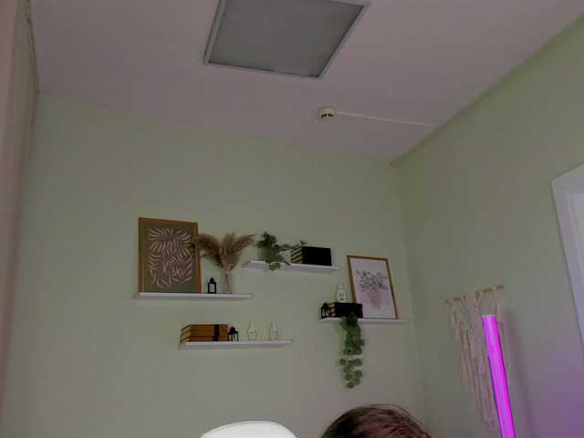 AnnaOddy live cam on BongaCams