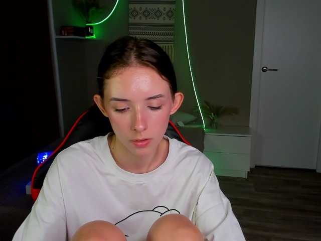 AnnaOddy live cam on BongaCams