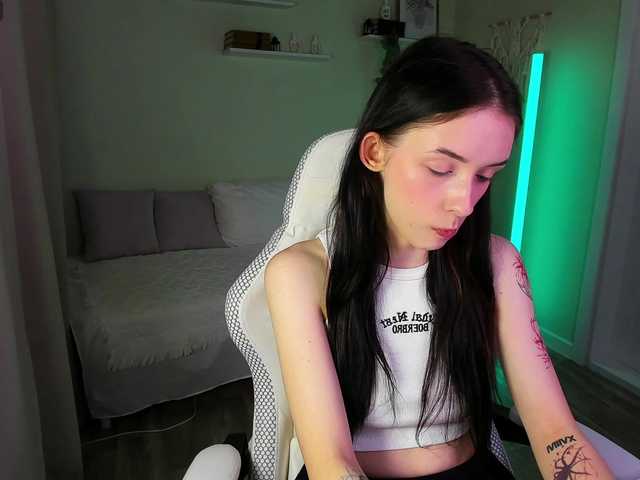 AnnaOddy live cam on BongaCams