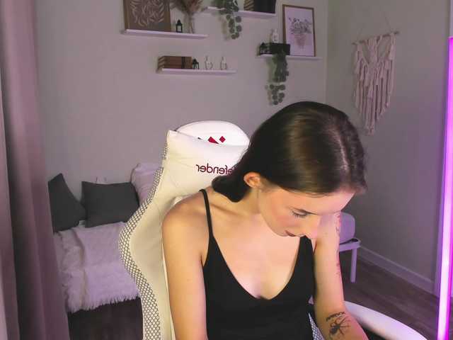AnnaOddy live cam on BongaCams