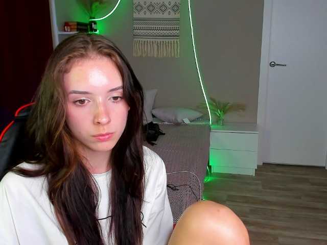 AnnaOddy live cam on BongaCams