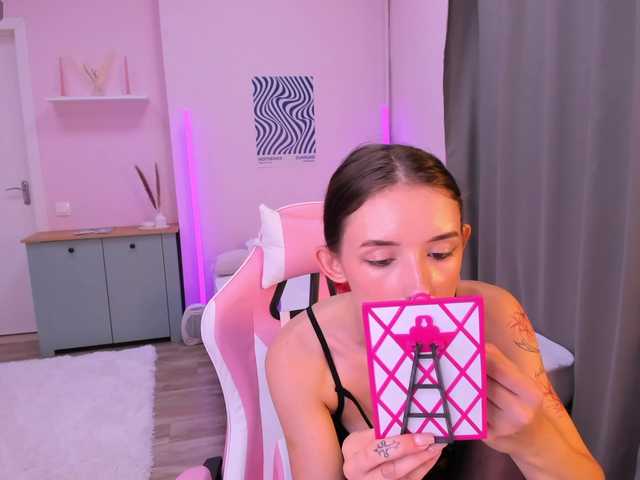 AnnaOddy live cam on BongaCams