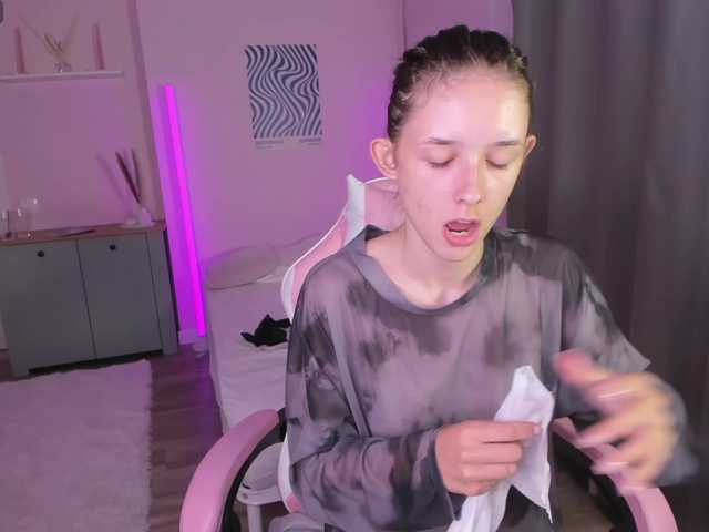 AnnaOddy live cam on BongaCams