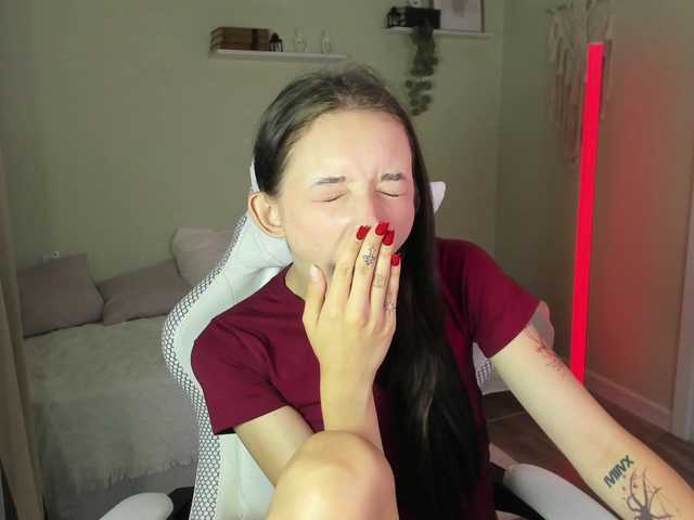 AnnaOddy live cam