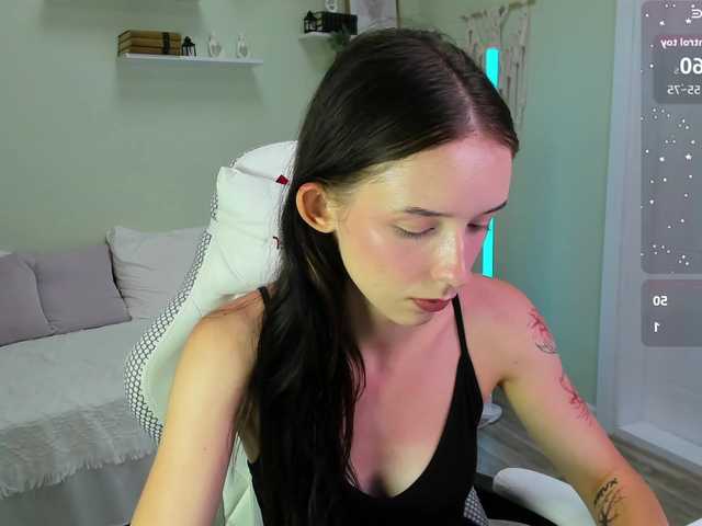 AnnaOddy live cam on BongaCams