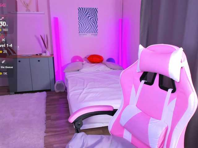 AnnaOddy live cam on BongaCams