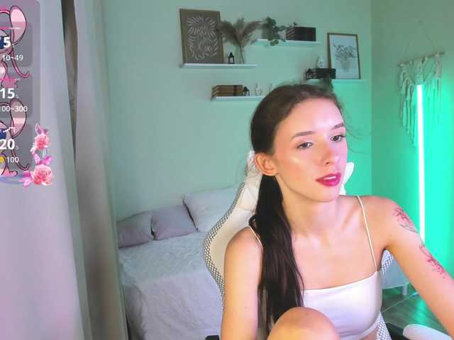 AnnaOddy live cam on BongaCams