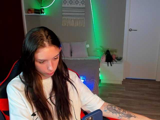 AnnaOddy live cam on BongaCams