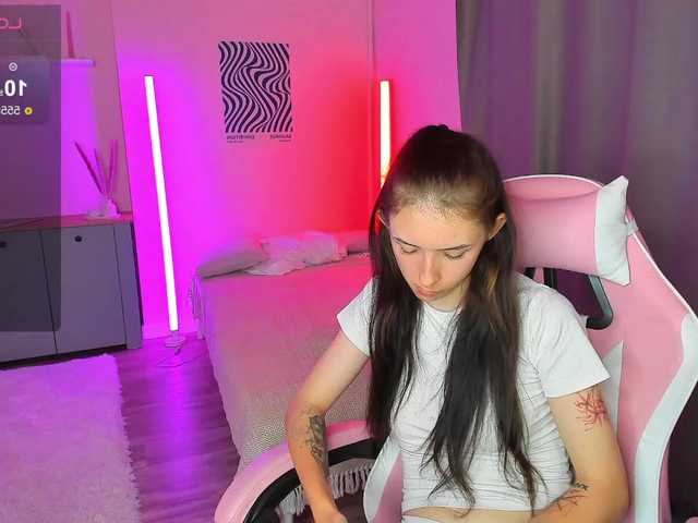 AnnaOddy live cam on BongaCams