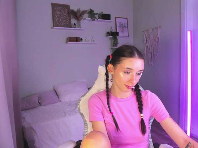 AnnaOddy live cam on BongaCams