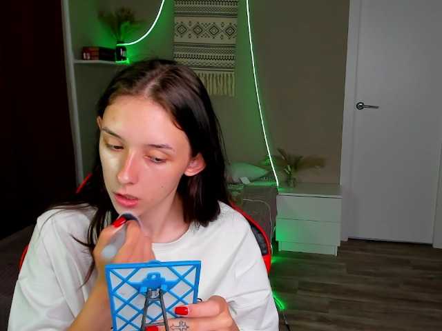 AnnaOddy live cam on BongaCams