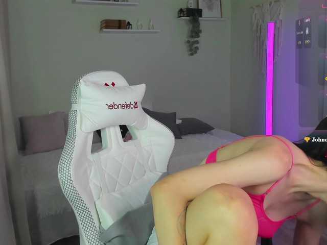 AnnaOddy live cam on BongaCams