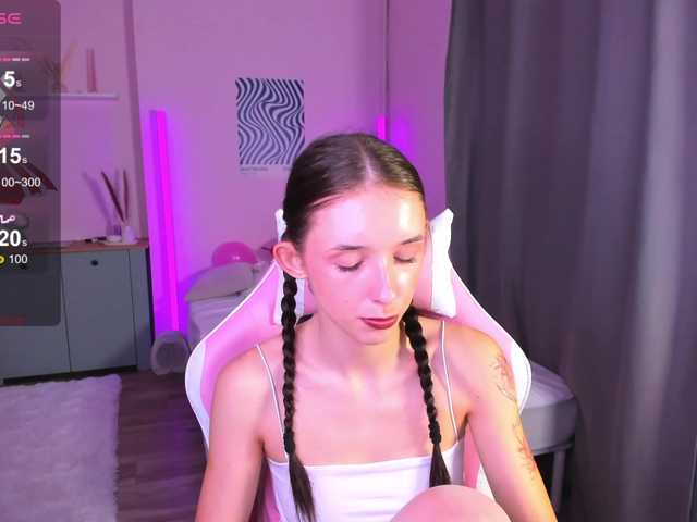AnnaOddy live webcam show