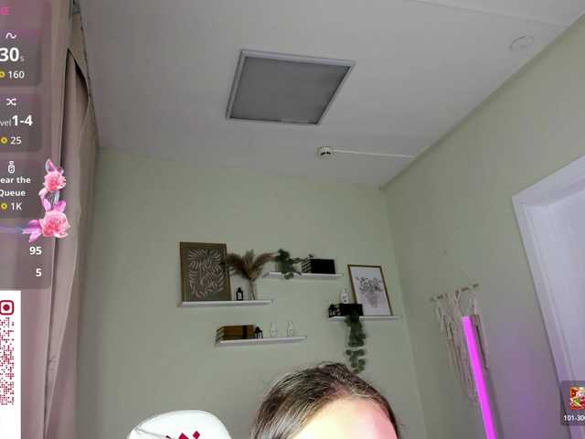 AnnaOddy live cam on BongaCams