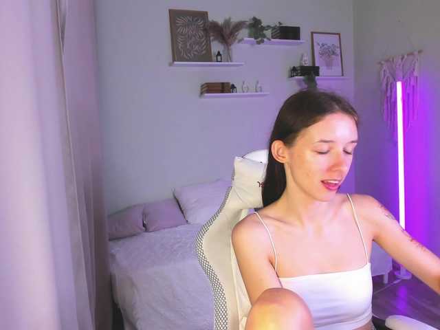 AnnaOddy live cam on BongaCams