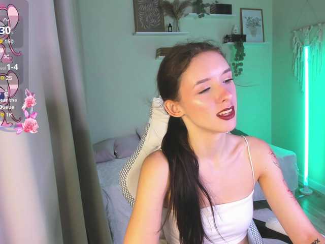 AnnaOddy live cam on BongaCams