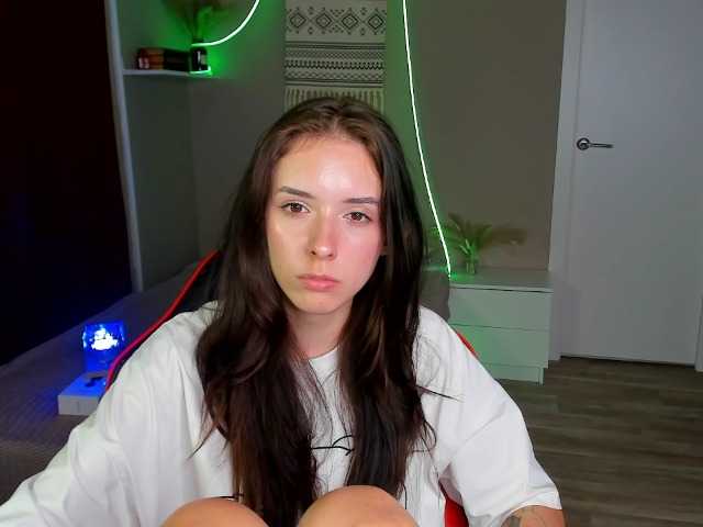AnnaOddy live cam on BongaCams
