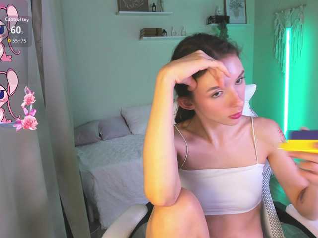 AnnaOddy live cam on BongaCams