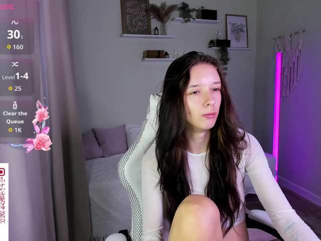 AnnaOddy live cam on BongaCams