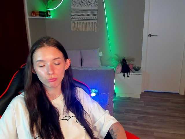 AnnaOddy live cam on BongaCams