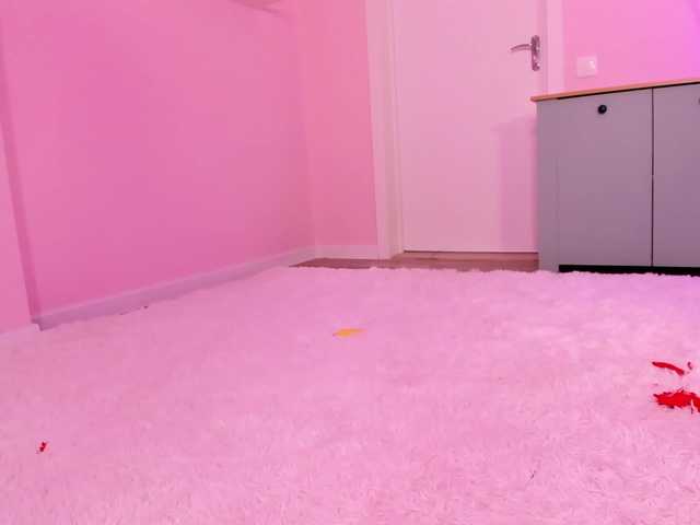 AnnaOddy live webcam show
