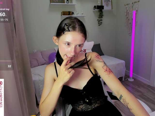 AnnaOddy live cam on BongaCams