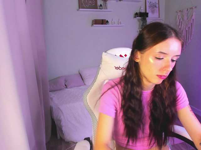 AnnaOddy live cam on BongaCams