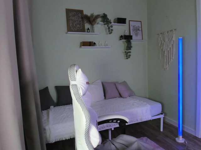 AnnaOddy live cam on BongaCams