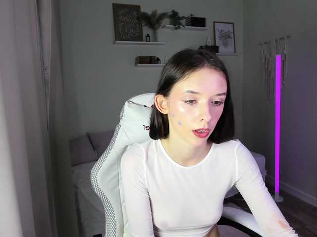 AnnaOddy live cam on BongaCams
