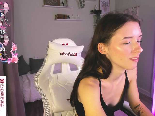 AnnaOddy live cam on BongaCams