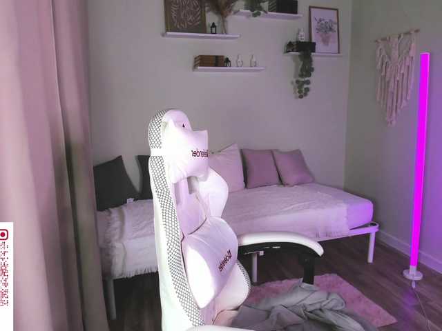 AnnaOddy live cam on BongaCams