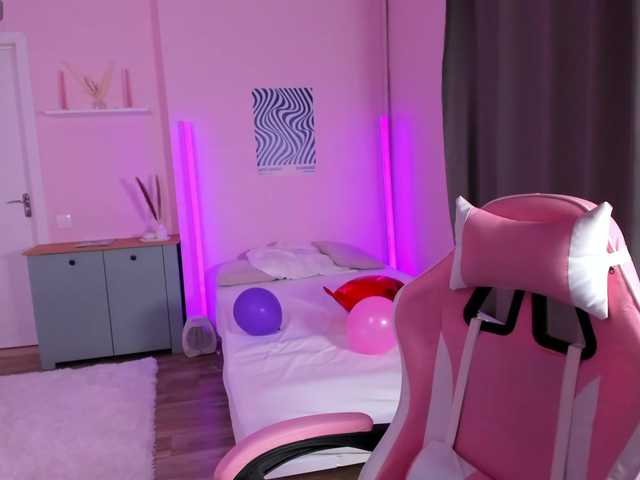 AnnaOddy live cam on BongaCams