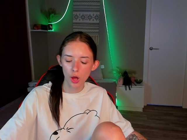 AnnaOddy live cam on BongaCams