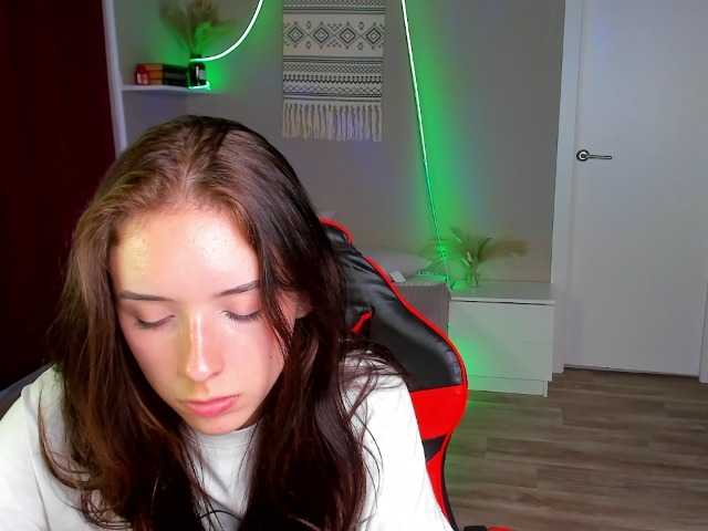 AnnaOddy live cam on BongaCams