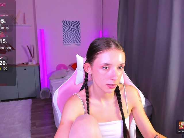 AnnaOddy live webcam show
